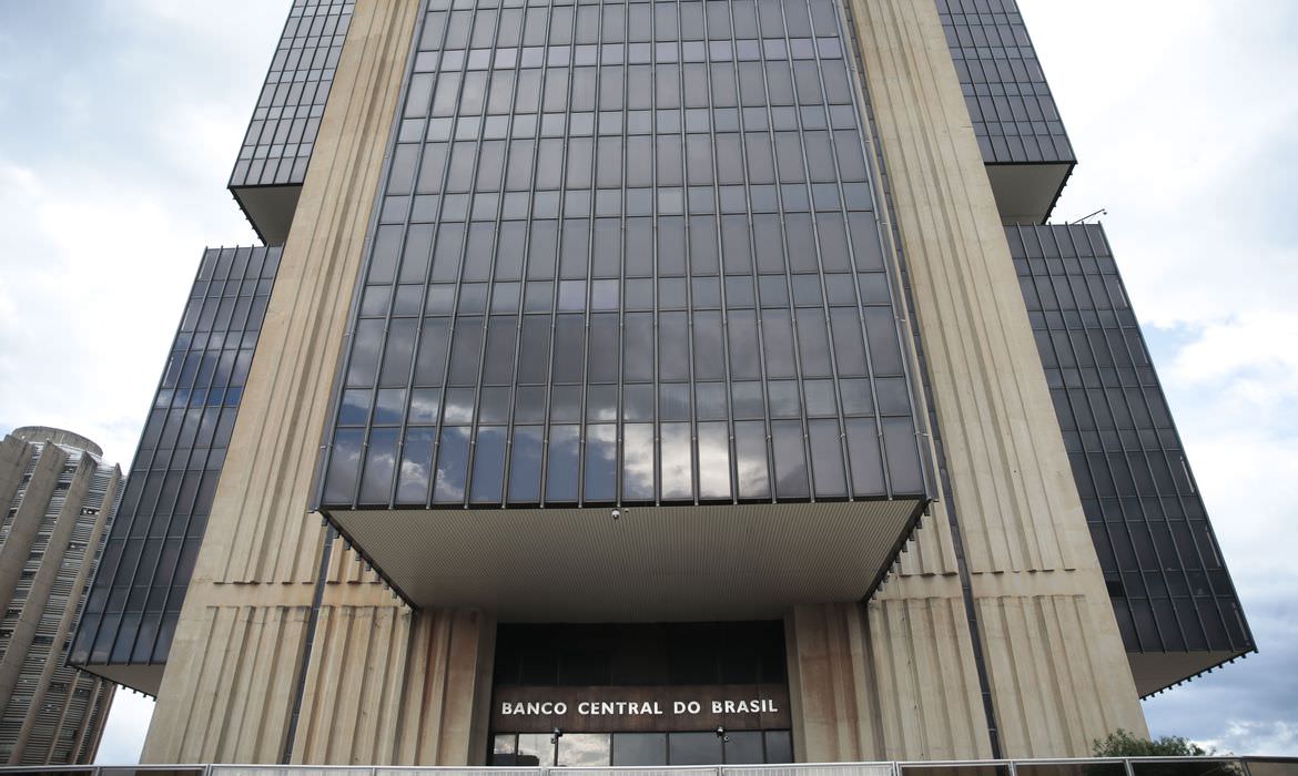 Edifício-sede do Banco Central no Setor Bancário Norte, em lote doado pela Prefeitura de Brasília, em outubro de 1967. Foto: © Marcello Casal Jr./Agência Brasil.
