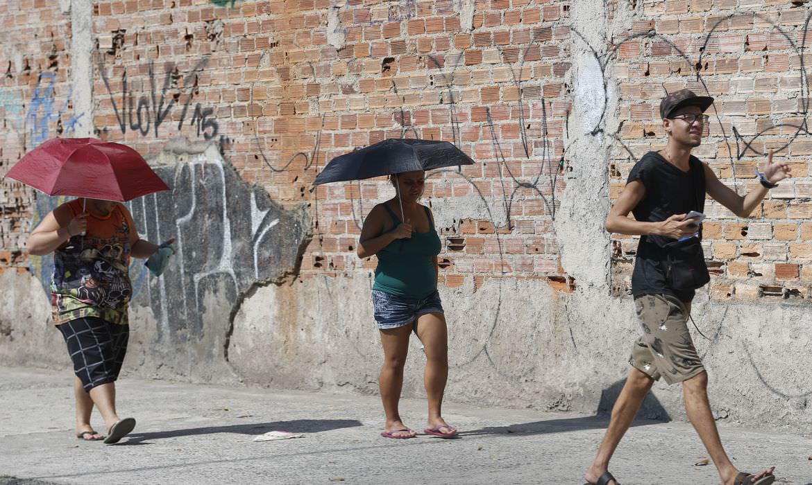 Onda de calor atinge o clima do Rio de Janeiro. Foto: © Fernando Frazão/Agência Brasil.