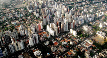 Curitiba - Paraná (centro). Foto: Francisco Anzola, CC BY 2.0, via Wikimedia Commons.