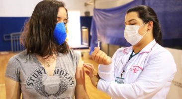 Paraná ultrapassa 80% da população adulta completamente vacinada contra a Covid-19. Foto: José Fernando Ogura/AEN.