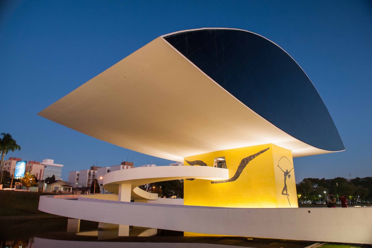 Museu Oscar Niemeyer promove exposição inédita da coleção Poty Lazzarotto. Foto: Lucas Pontes/MON.