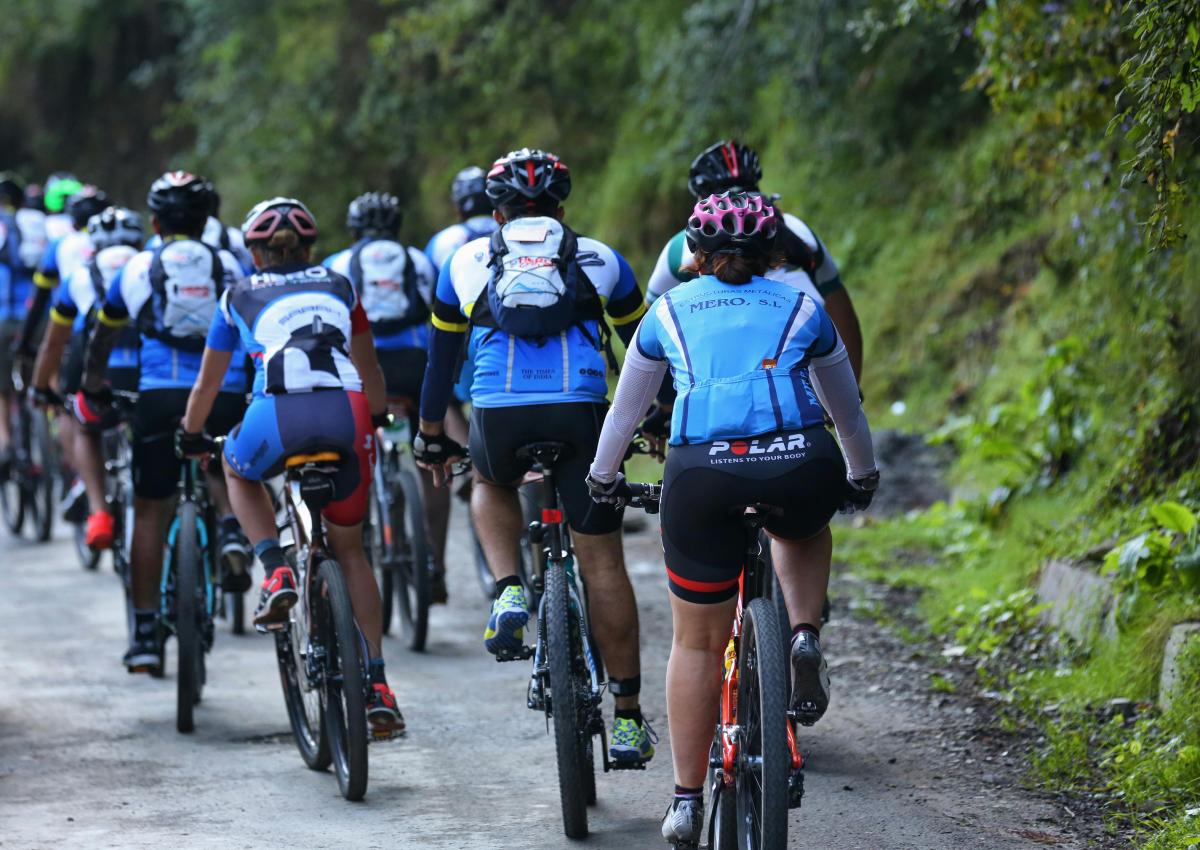 Desafios do Ciclismo em Grupo: Perdemos Membros no Meio do Pedal, e Agora?. Foto de Nishant Aneja.